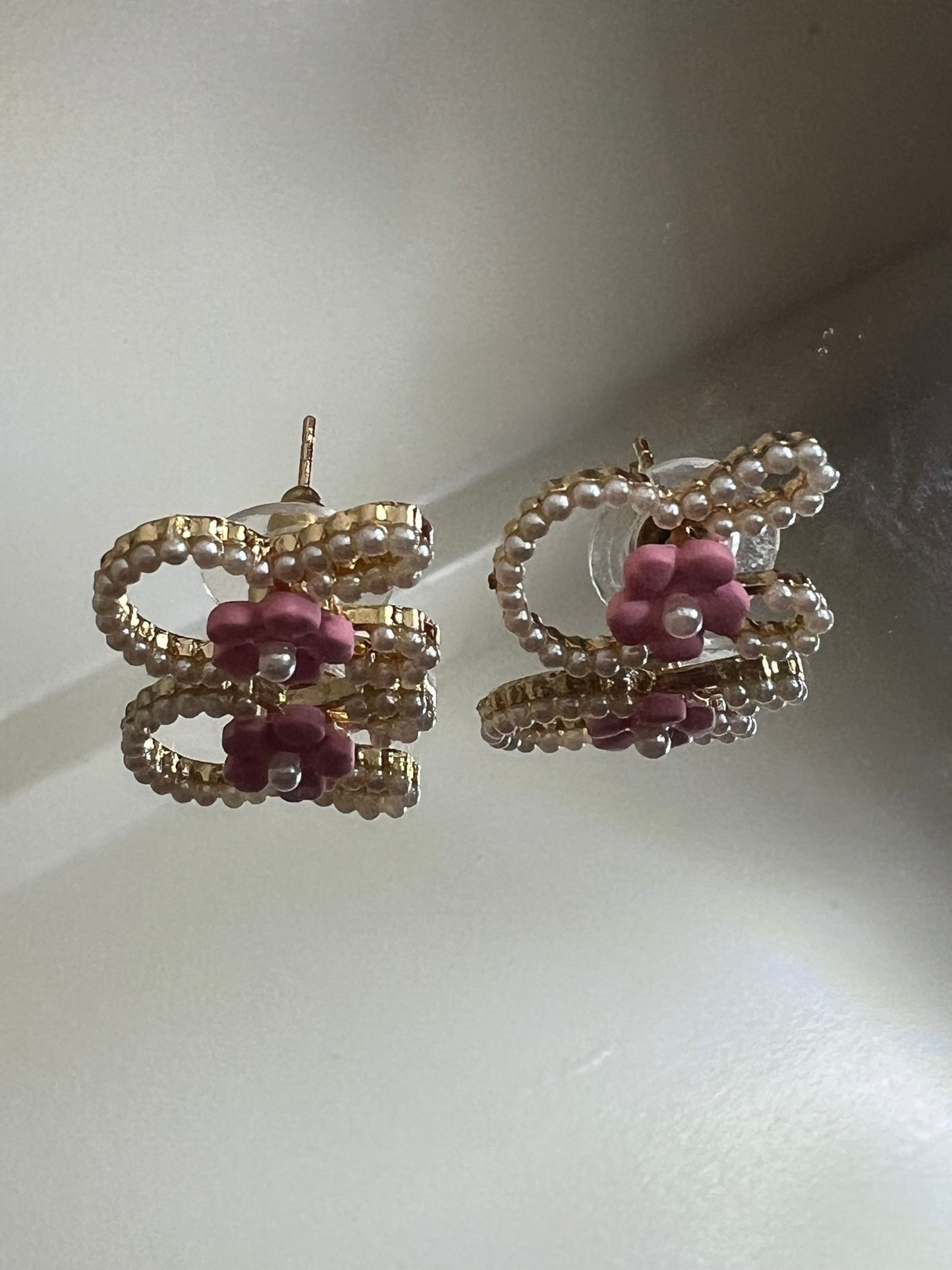Pearl bunny earring