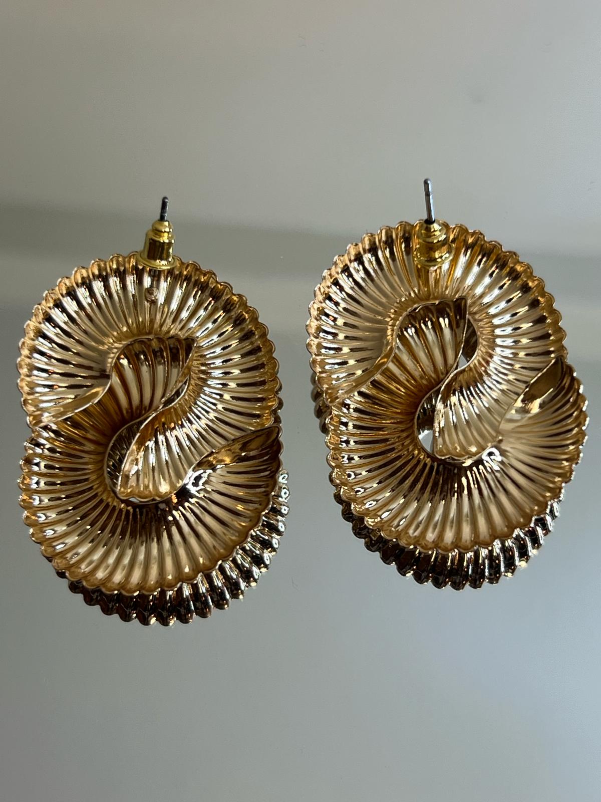 Gloden Vintage Chunky Earring