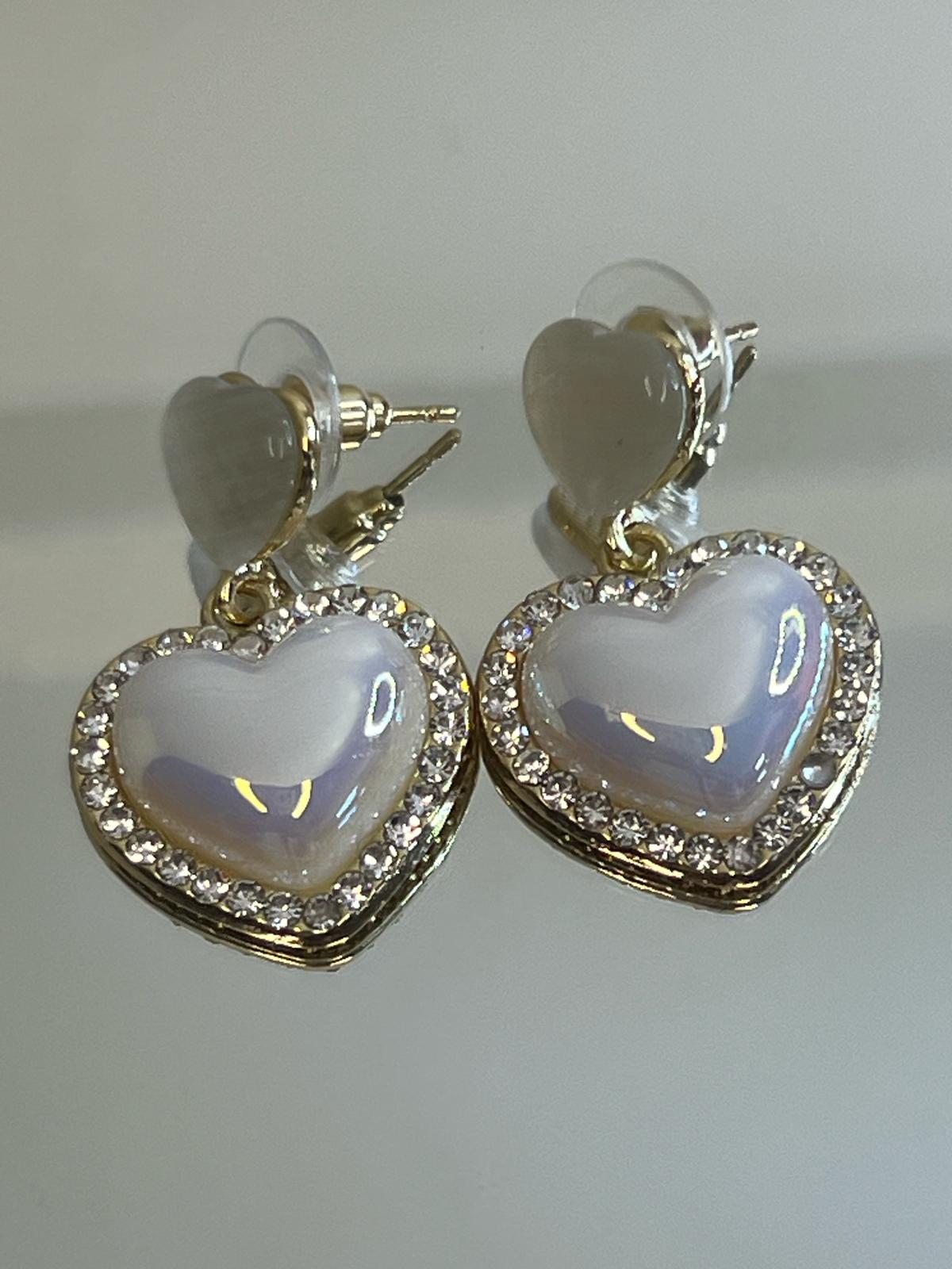 Heart Shaped Pearl Earring